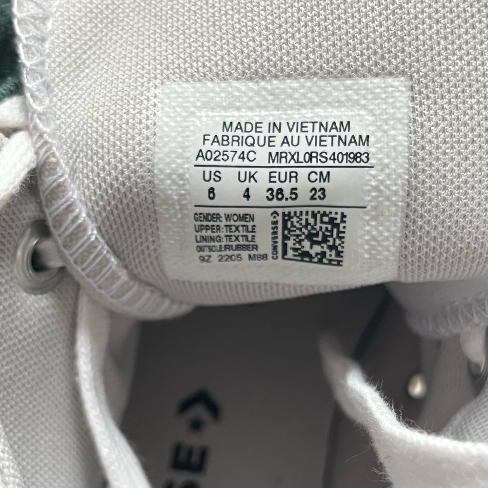 Never been worn, just kept on shelf, but don’t have the original box. - Picture 4 of 5